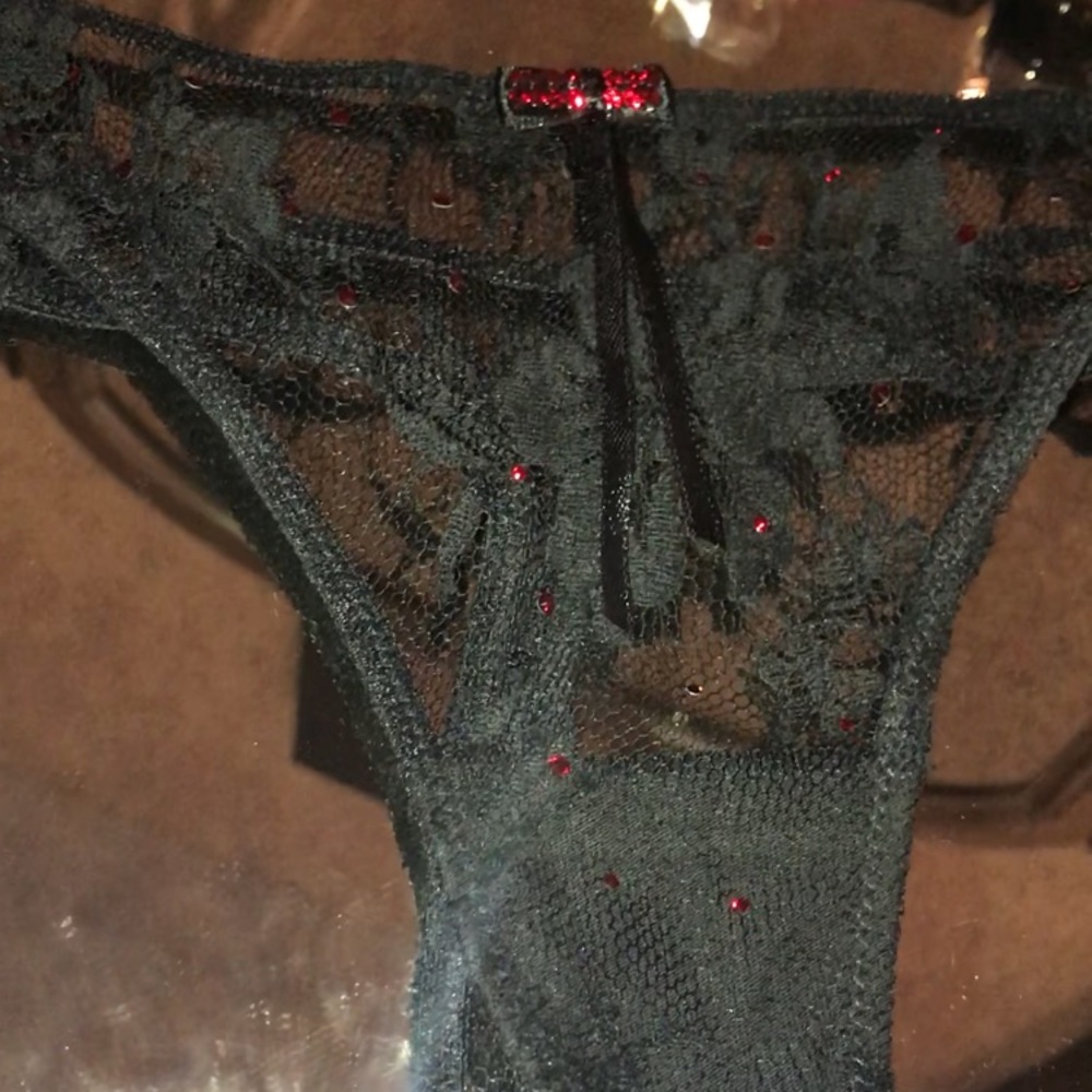 ID sarrieri thong .
